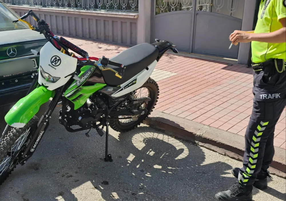 KURALLARA UYMAYAN 12 ARAÇ TRAFİKTEN MEN EDİLDİ 